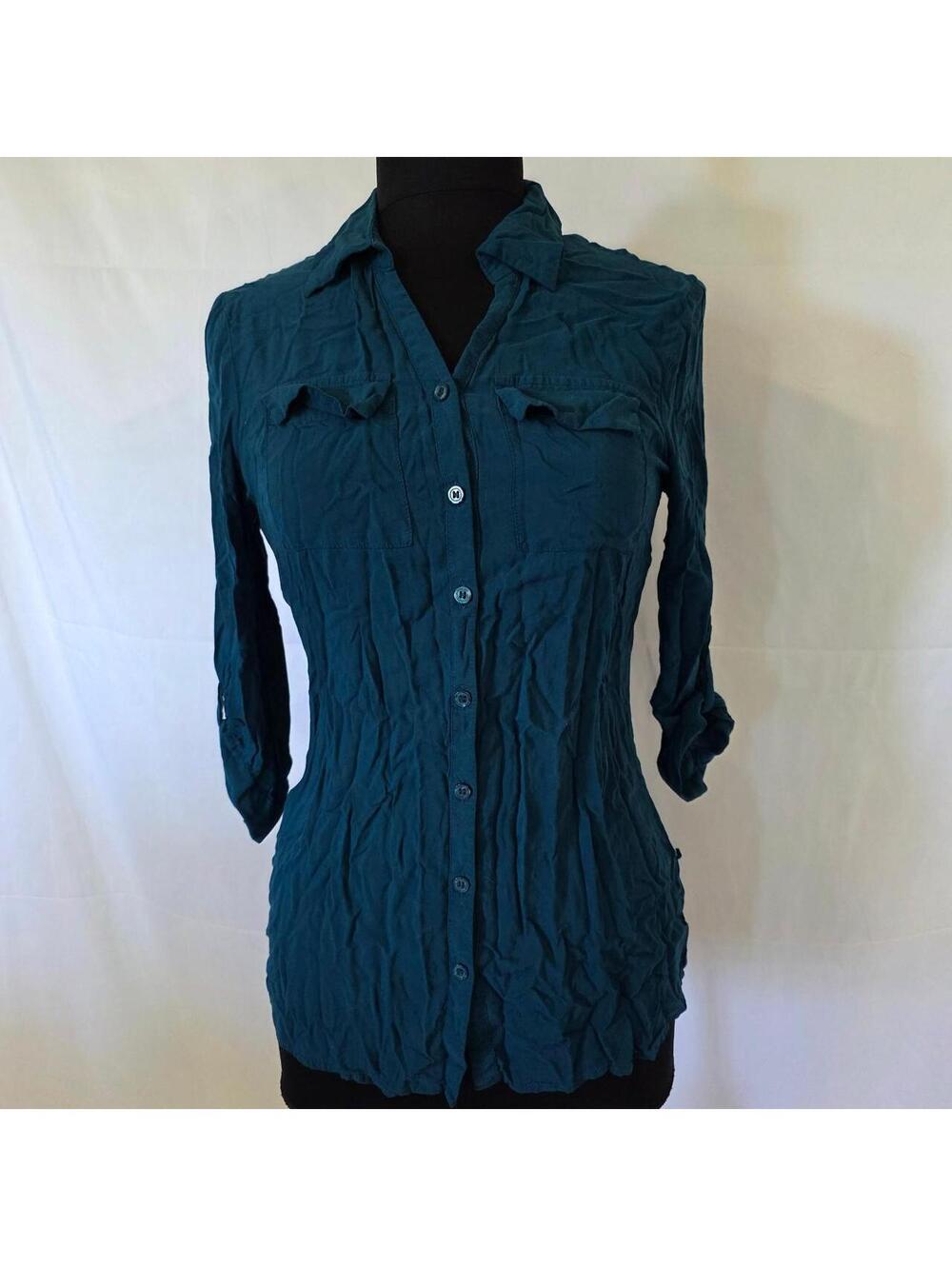 The Limited teal button-up shirt with a relaxed fit, size S #relaxed #workwear